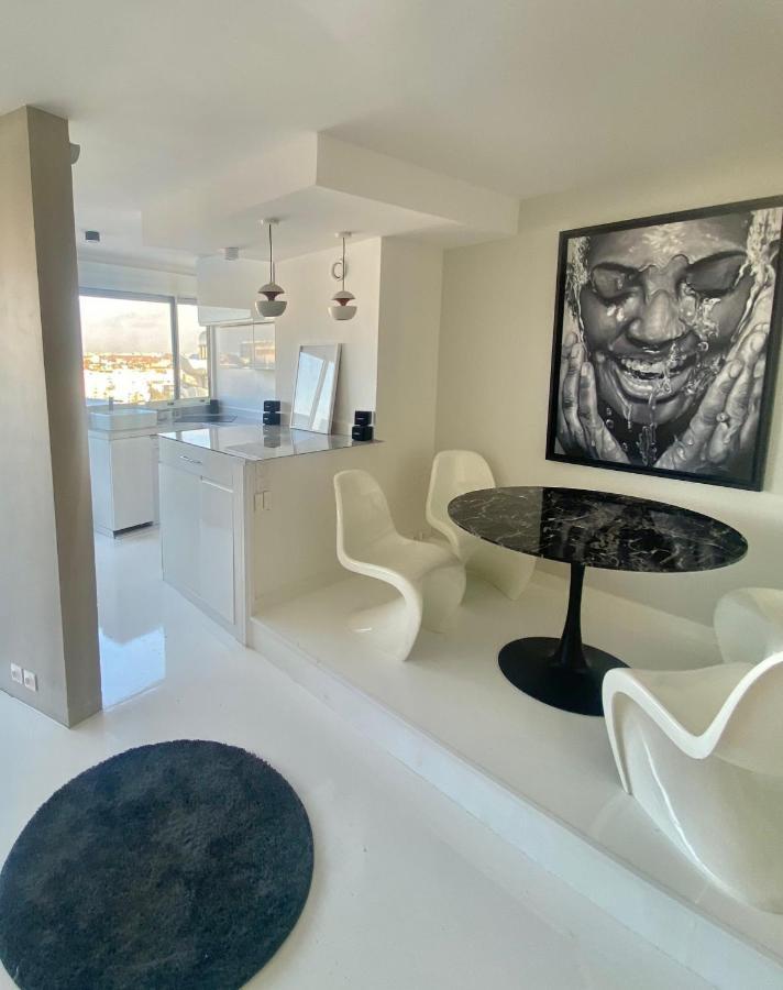 14Eme Et Der Etage "Arty" Avec 2 Chambres Et Vue Panoramique ! Creteil Luaran gambar