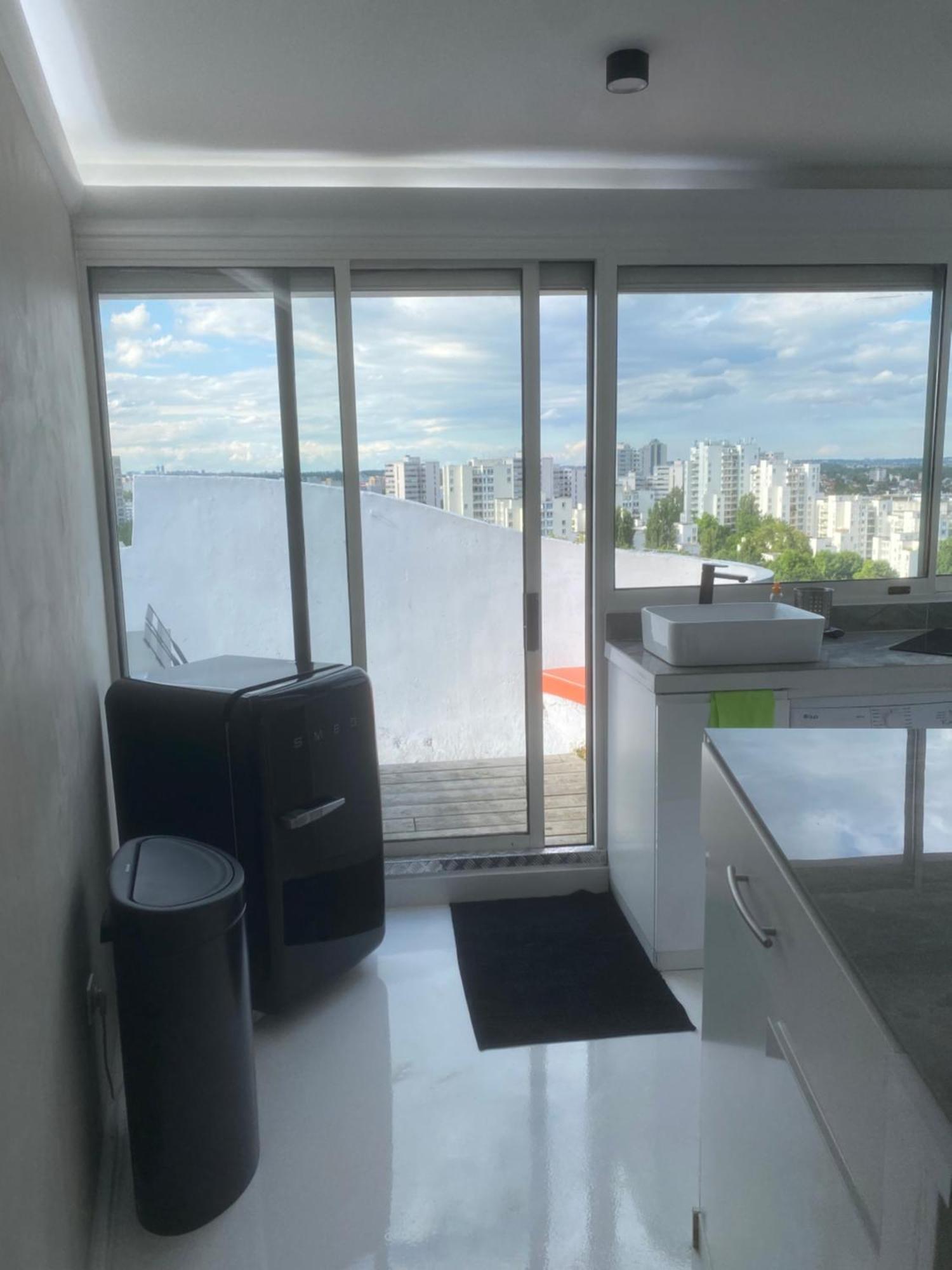 14Eme Et Der Etage "Arty" Avec 2 Chambres Et Vue Panoramique ! Creteil Luaran gambar